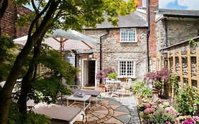 Summer Lodge Country House Hotel